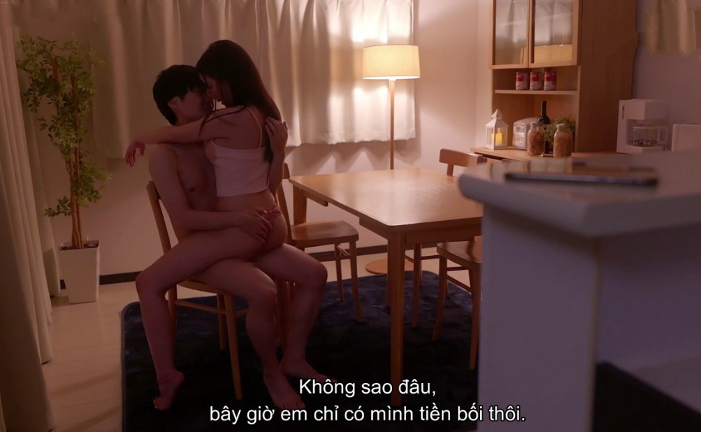 Cậu nhân viên trú mưa nhờ nhà chị đồng nghiệp xinh đẹp lúc nữa đêm và…
